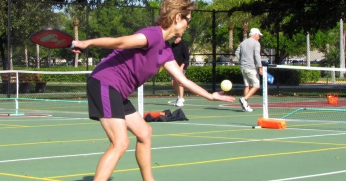 Pickleball – Nắm Vững Kỹ Thuật Cơ Bản Để Vươn Tầm Đỉnh Cao Trên Sân Đấu 6 Pickleball – Nắm Vững Kỹ Thuật Cơ Bản Để Vươn Tầm Đỉnh Cao Trên Sân Đấu